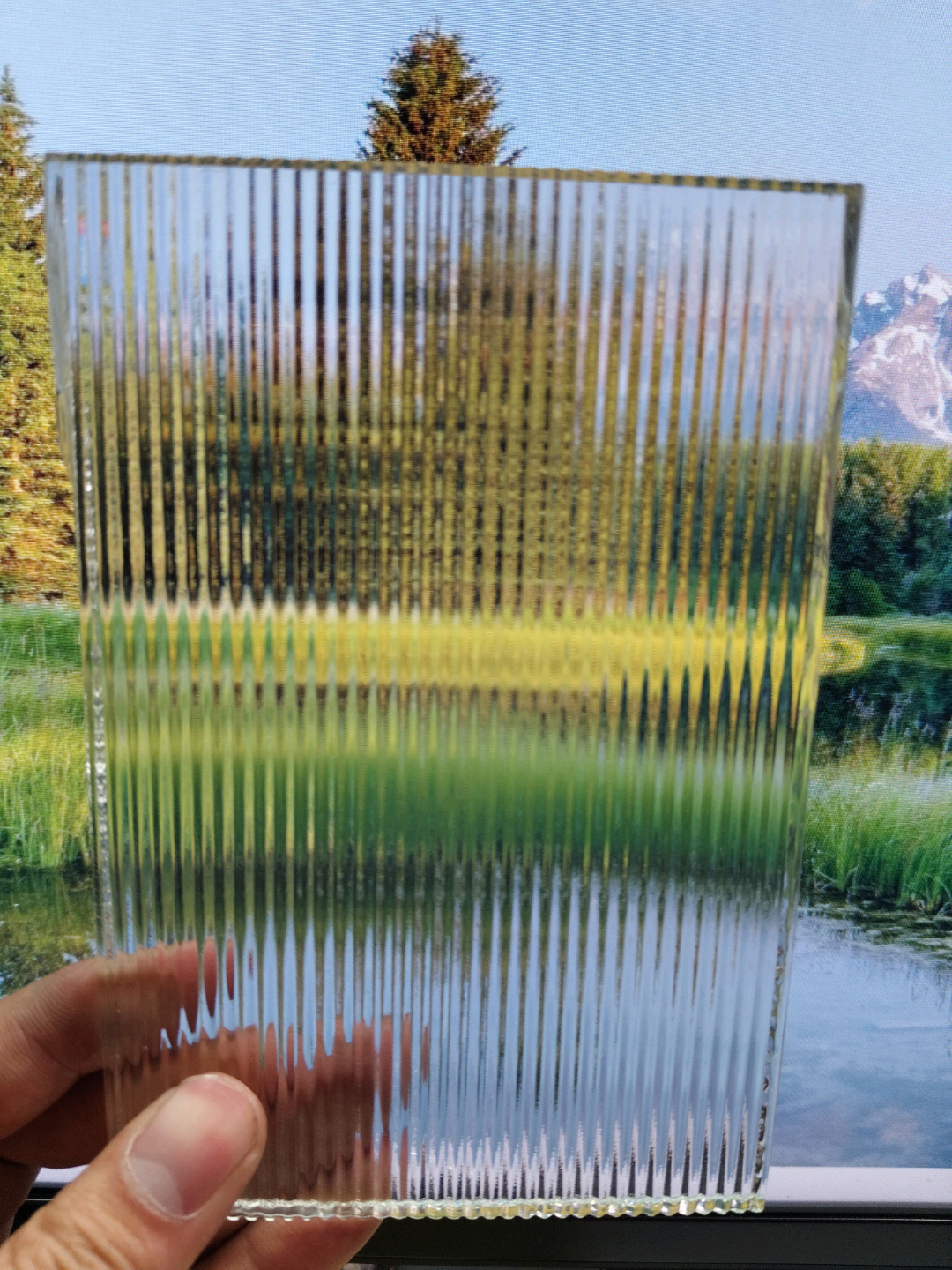 Obscure / Patterned Glass